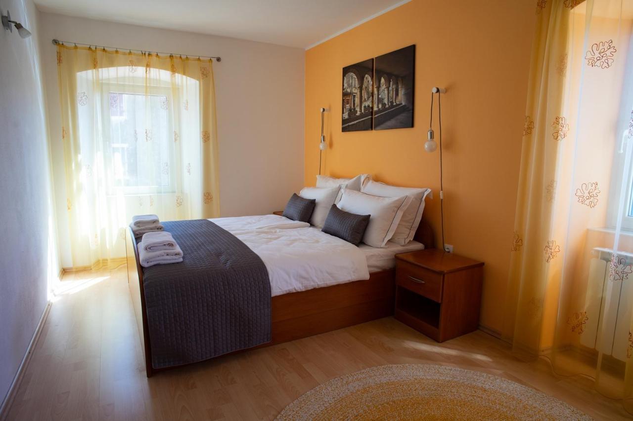 Olive Tree Apartment *